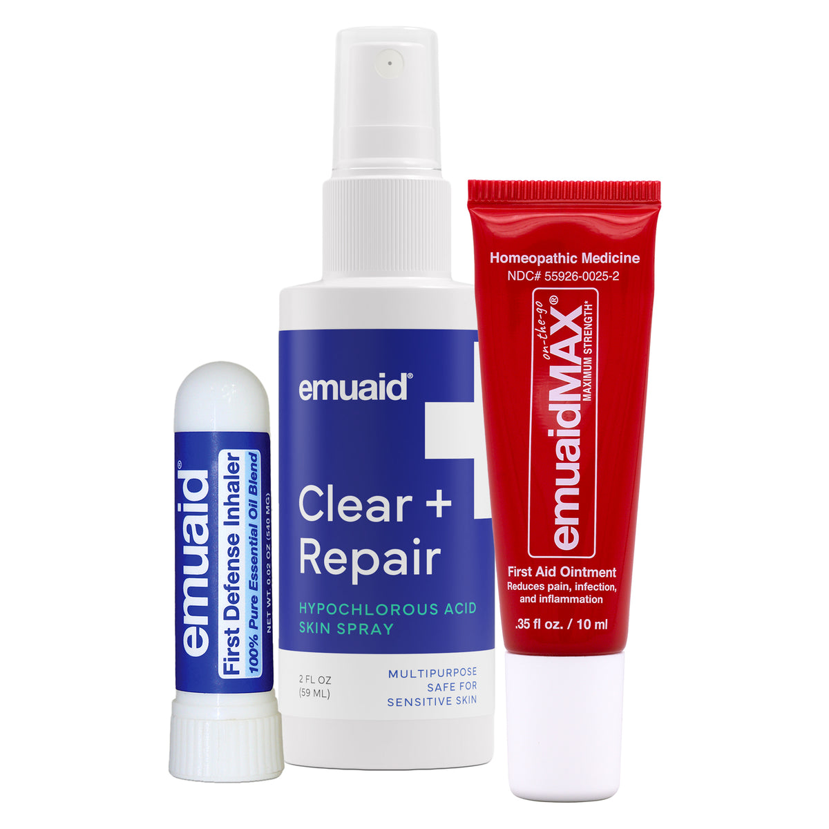 Eine Auswahl an Emuaid , darunter Spray, Salbe und Inhalator, vor weißem Hintergrund